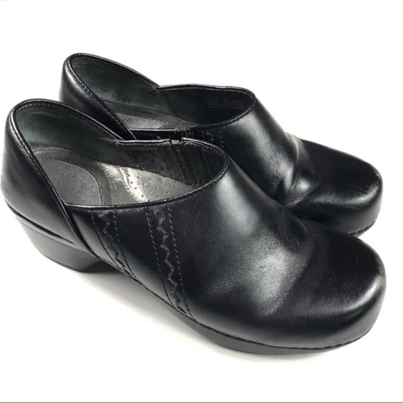 Dansko Shoes - Dansko Black Leather Professional Clogs Size 38